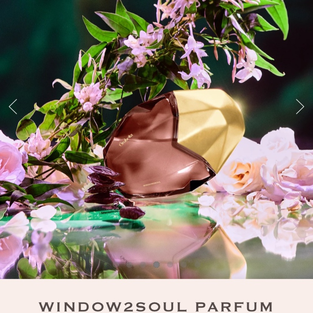 SPRING SALE🌸 LIKE NEW Large Orebella Window2Soul Parfum Gold Crystal Stand